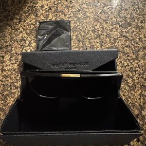 Brand new Black Privé Revaux Women's Sunglasses